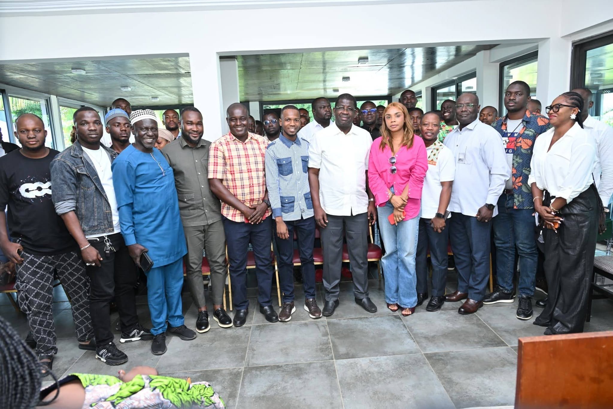 DES JEUNES LEADERS DU RHDP FELICITENT LE NOUVEAU MINISTRE HIEN SIE