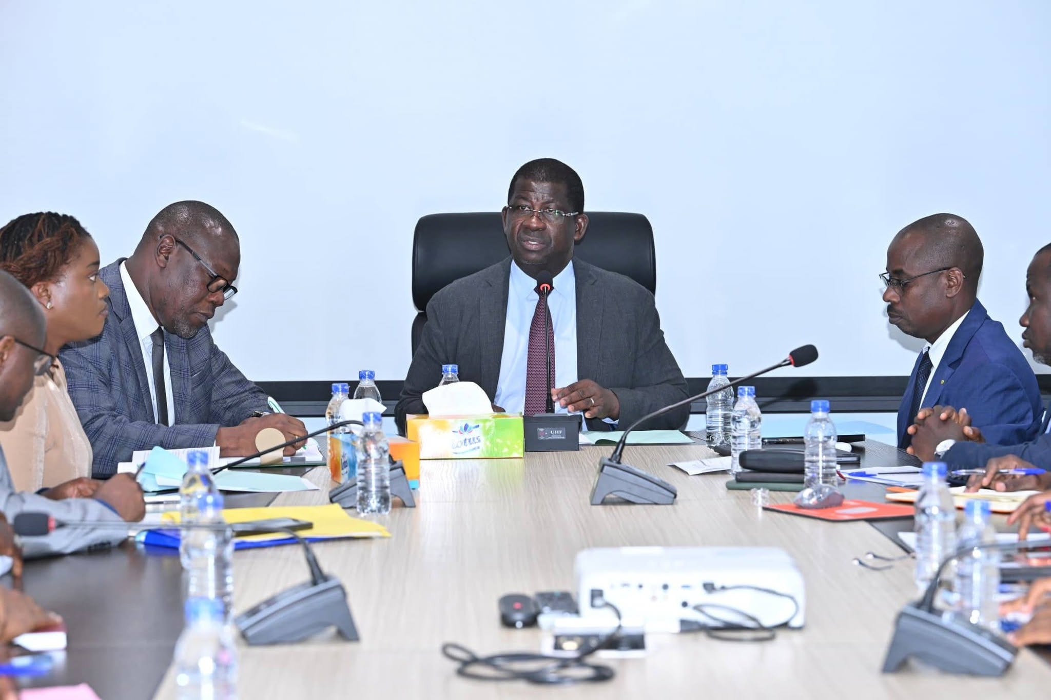 LE MINISTRE YACOUBA HIEN SIE ÉCHANGE AVEC LES ACTEURS DU VOLET ENTRETIEN ROUTIER DU PA-PSGOUV