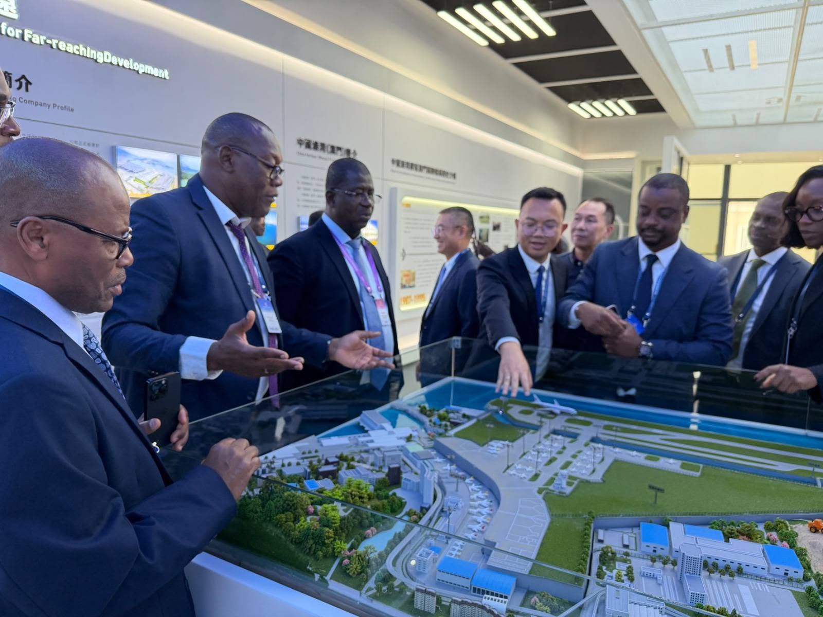 MODERNISATION DES INFRASTRUCTURES : LE MINISTRE HIEN SIÉ S’INSPIRE DES INNOVATIONS DE MACAO